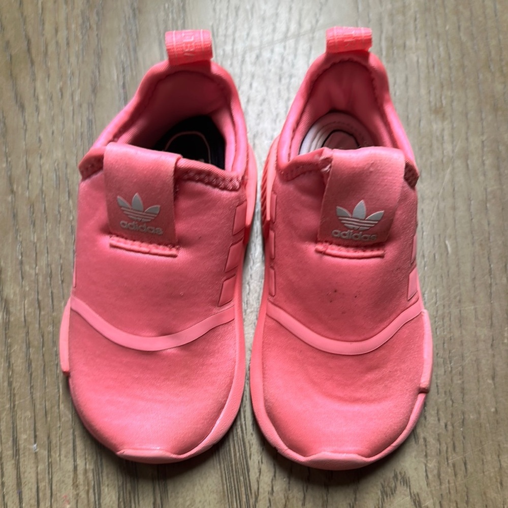 Adidas Pink Sneakers for Everyday Comfort